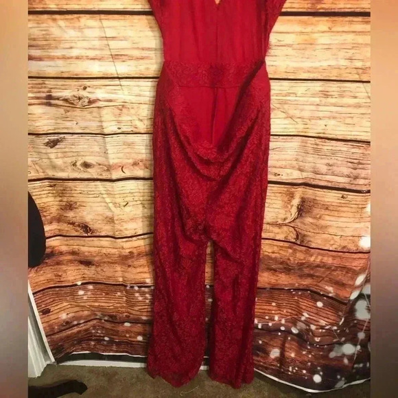 Open Back Lace Jumpsuit - Picture 9 of 16